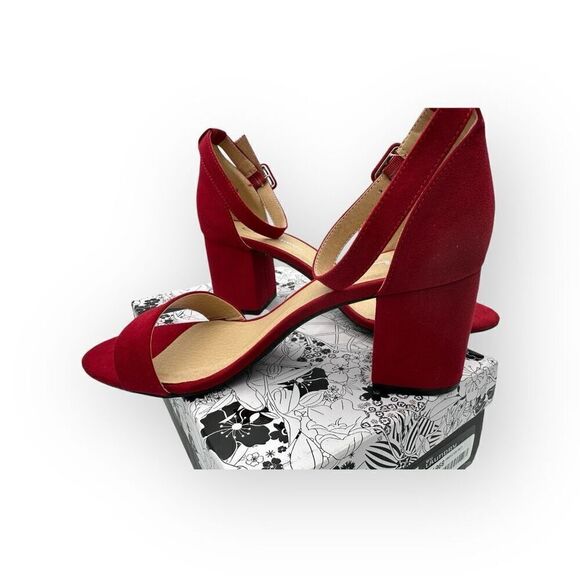 NWT CL By Laundry Womens Jody Super Suede Sandals Ruby Red Size 10M - Picture 7 of 14